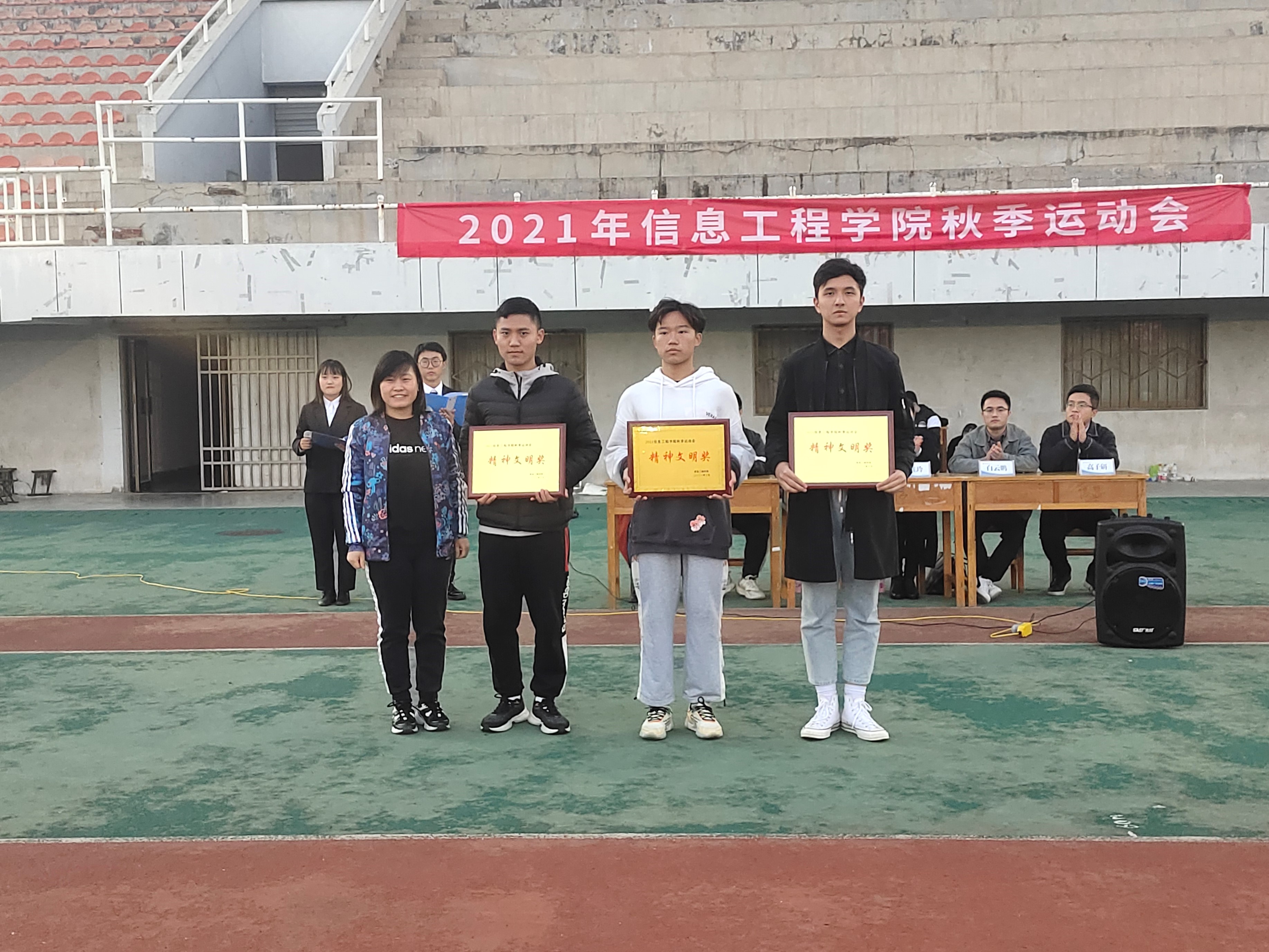 38243ac0678746c38fdeb305b1df17db.jpg 38243ac0678746c38fdeb305b1df17db.jpg