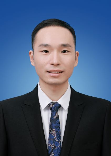 ai换脸明星
半身照-小.jpg