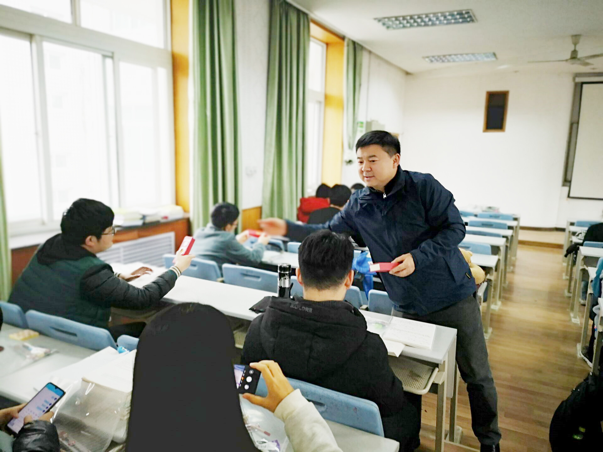 8134e44fa9694726a8d562d4bc687578.jpg 8134e44fa9694726a8d562d4bc687578.jpg