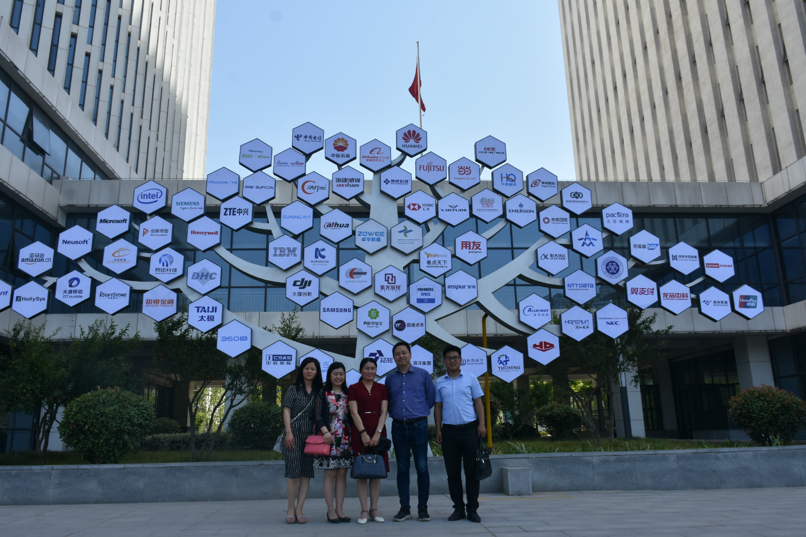 d56cf4bd102944aea584e58f93626ce8.jpg d56cf4bd102944aea584e58f93626ce8.jpg