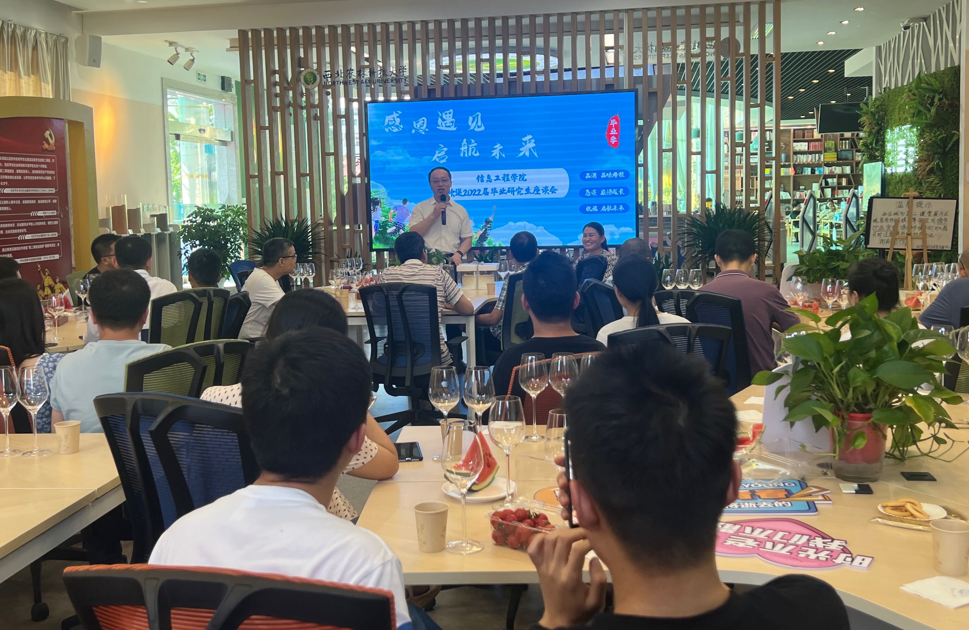 252d6e5de72f4a5c97dc71bb9e66eb7e.jpg 252d6e5de72f4a5c97dc71bb9e66eb7e.jpg