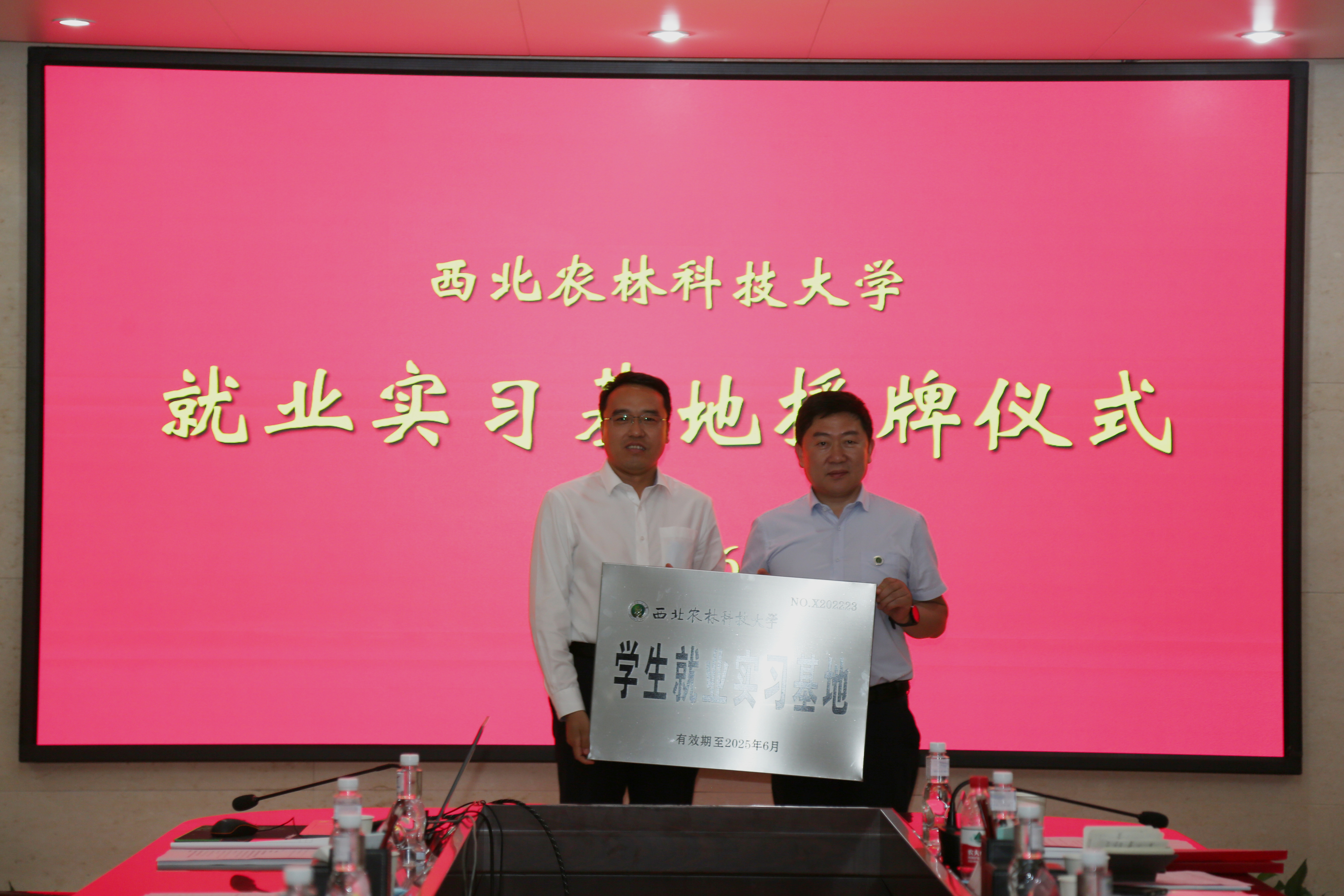 c539cd797d8a4db5ab0b866fed000c8c.jpg c539cd797d8a4db5ab0b866fed000c8c.jpg