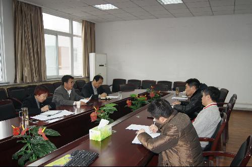 吴普特常务副校长与ai换脸明星
领导班子座谈